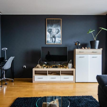 Hermes Apartment & 2 Free Garage Secured Parkings Ljubljana Ngoại thất bức ảnh