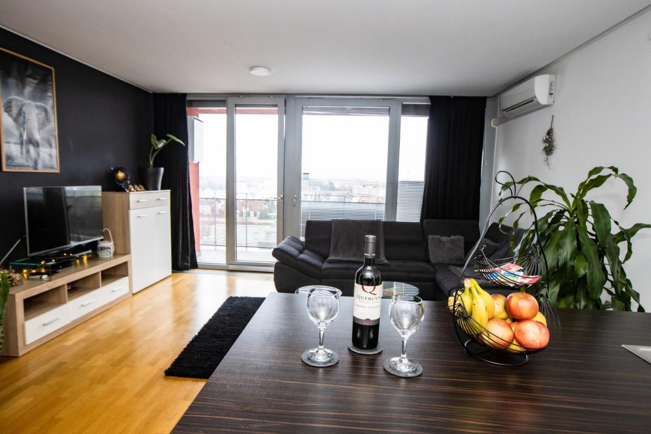 Hermes Apartment & 2 Free Garage Secured Parkings Ljubljana Ngoại thất bức ảnh
