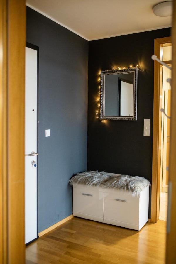 Hermes Apartment & 2 Free Garage Secured Parkings Ljubljana Ngoại thất bức ảnh
